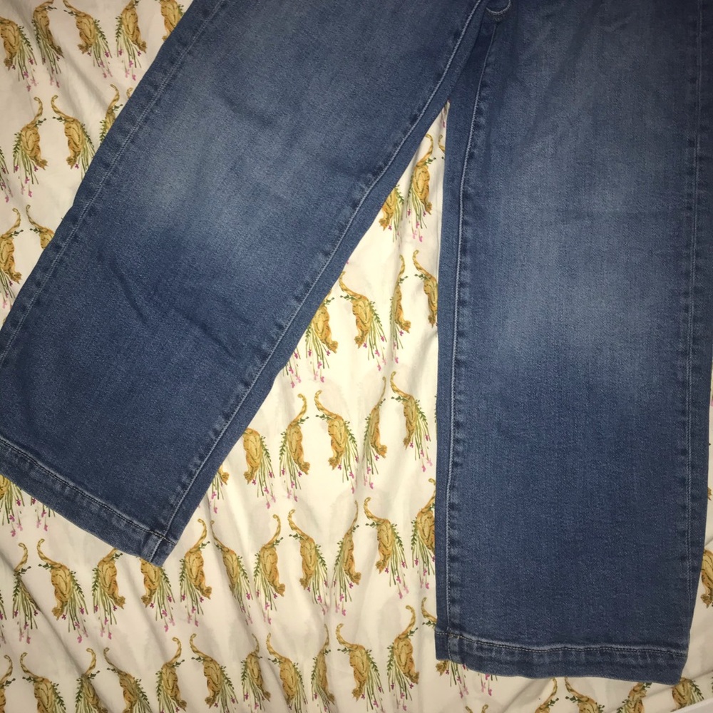 Universal Thread Wide Leg Jeans - Picture 5 of 6
